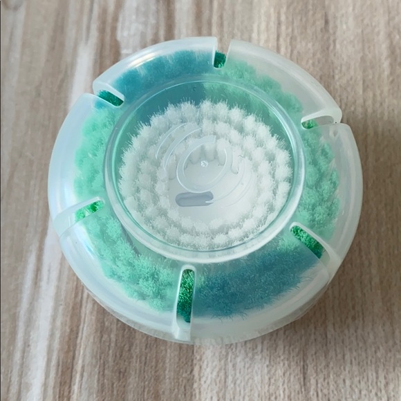 ❤️ Clarisonic Anti-Blemish Cleansing Brush Head 2-pack Bundle New in Box - Picture 2 of 10